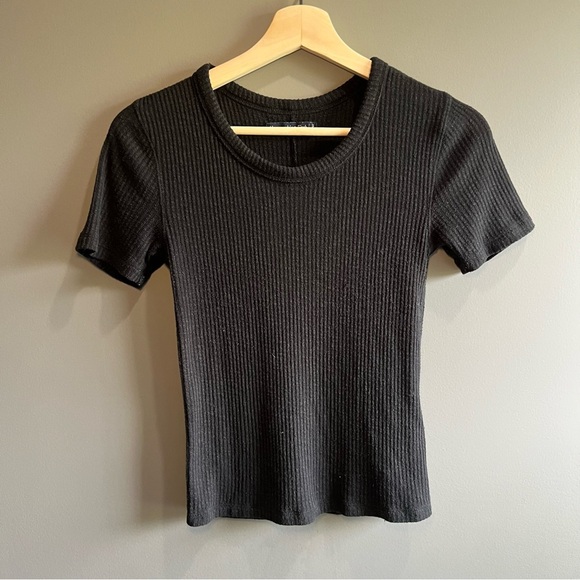 Abercrombie & Fitch Black Fitted Ribbed Short Sleeve Tee - Picture 1 of 7